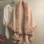 Thickened Knitted Cape With Furry Collar For FallWinter - Image 8