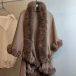 Thickened Knitted Cape With Furry Collar For FallWinter - Image 10