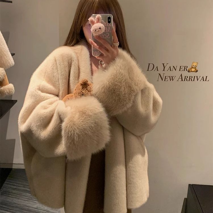 e84e99a9-aa63-4cb0-b5b0-f02c3dbbf788.jpg Elegant Loose-fit Fashion Coat For Women - Image 1