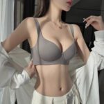 Womens Chest Reducing Push Up Shaping Bra In Plus Sizes With A Full Cup And A Seamless Design