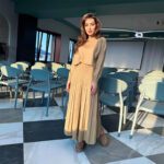 Women's Fashion Round Neck Solid Color Long Sleeved Pleated Skirt Set - Image 3