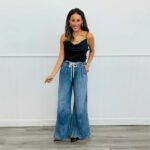 Retro High-waisted Slightly Flared Jeans With A Stretchy Waistband - Image 4