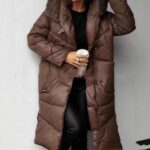 Mid-length Lightweight Silk-cotton Puffer Coat With A Large Fur Collar For Superior Warmth - Image 2